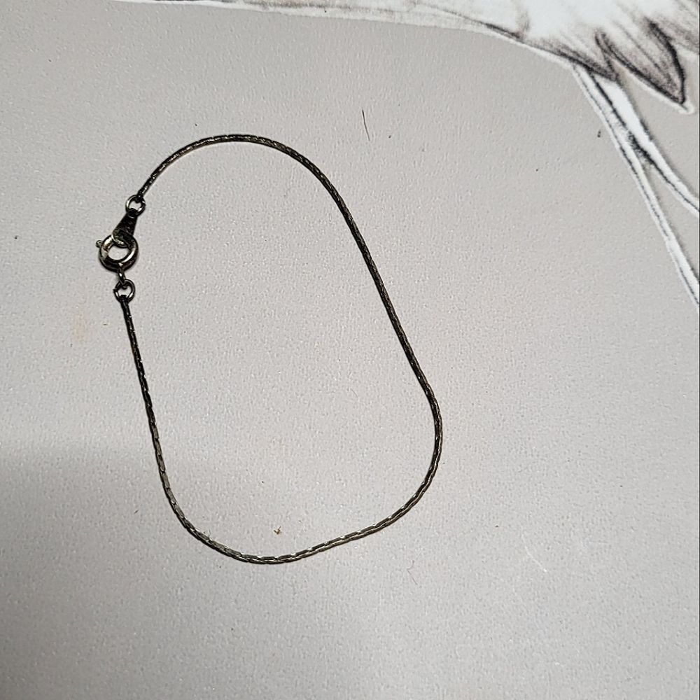 Dainty silver bracelet